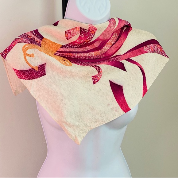Vintage Shades of Pink Textured Print Scarf - Picture 4 of 7